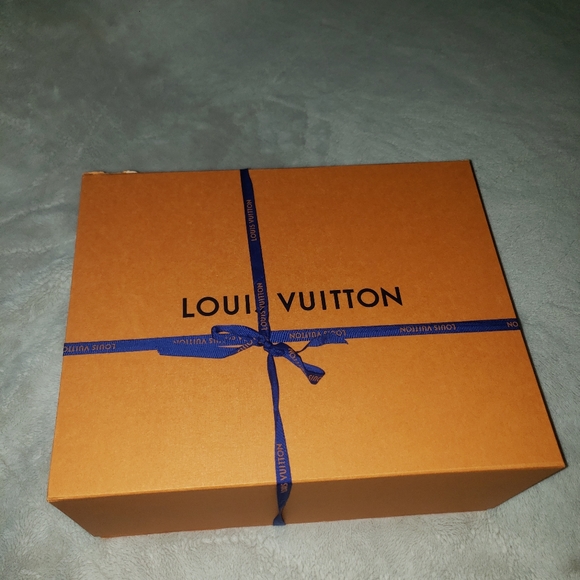 LV mono bucket bag - Picture 11 of 11